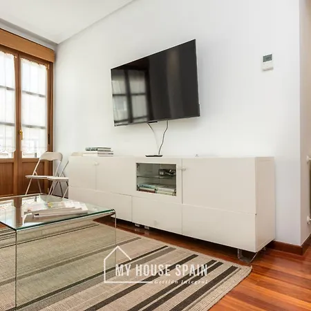 Myhousespain - Luminoso Piso En El Centro De Gijon